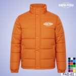Somos Dana Perú empresa líder en la fabricación de casacas de trabajo para hombres y casacas acolchadas publicitarias personalizadas, tenemos precios económicos, hacemos envíos a provincias.