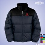 Dana Perú empresa peruana líder en la fabricación y distribución de Casacas impermeables publicitarias personalizadas con logo. Ofrecemos casacas de alta calidad a precios económicos.
