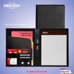 Cartapacios ejecutivos de cuero personalizados con logo en alto relieve. Carpeta ejecutiva de alta calidad a precio económico.