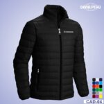 Somos Dana Perú Fabricante de Casacas Acolchadas institucionales para empresas personalizadas, al por mayor. Precios económicos. Envíos a todo el Perú.